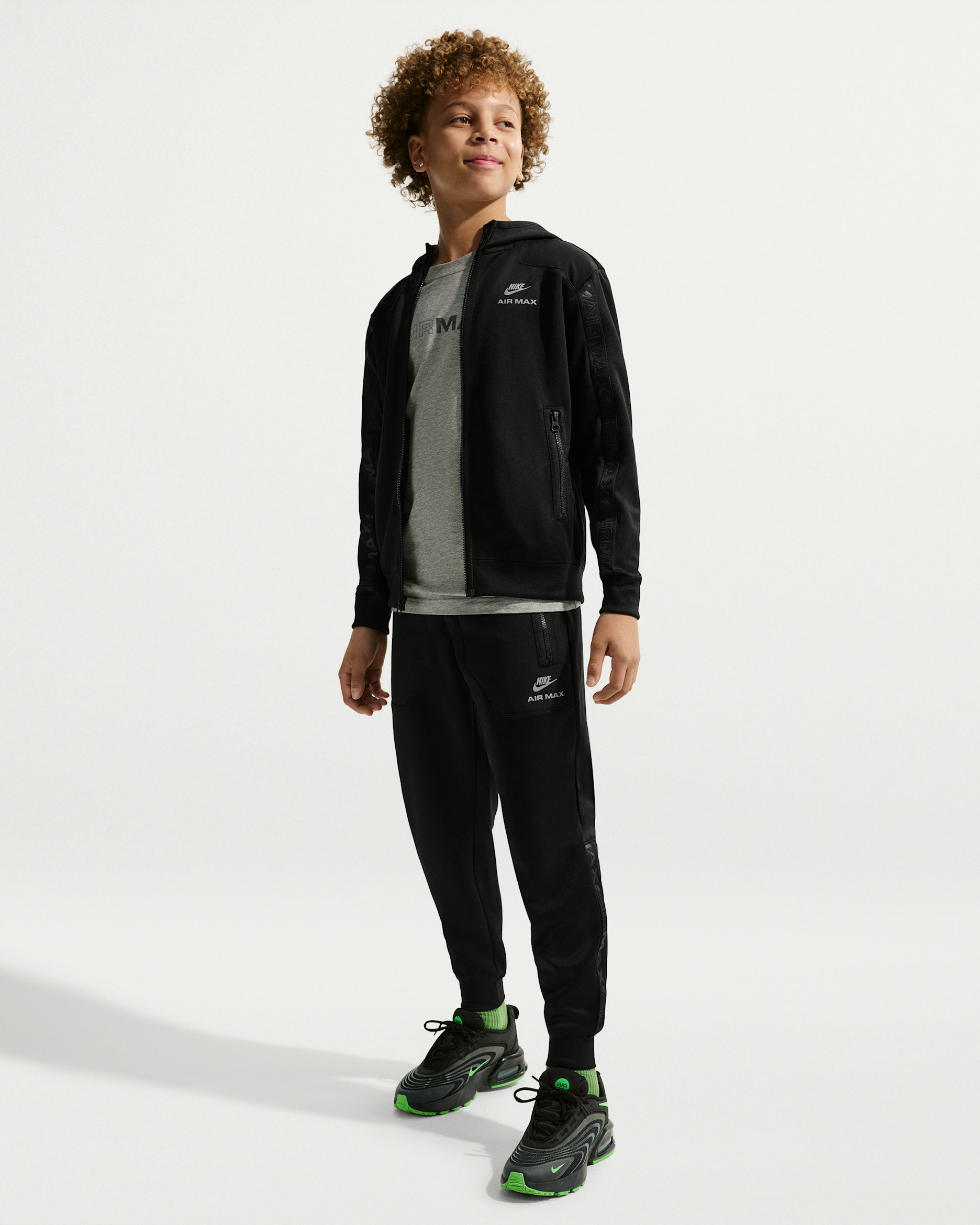 Nike Sportswear Older Kids' Air Max Jogger. Nike DK